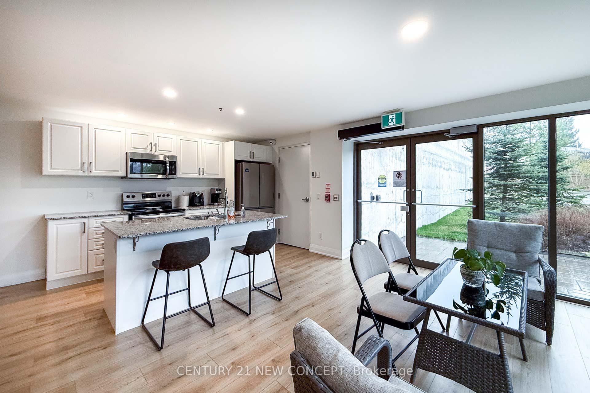 64 Queen Street Unit 309 photo 34