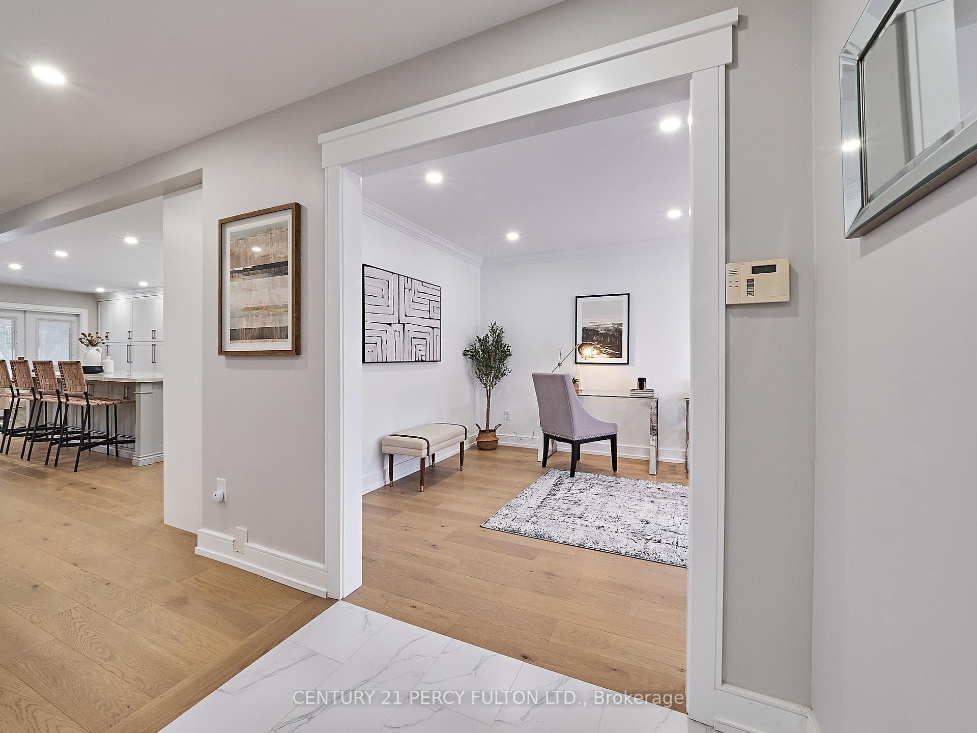 516 Victoria Street photo 5