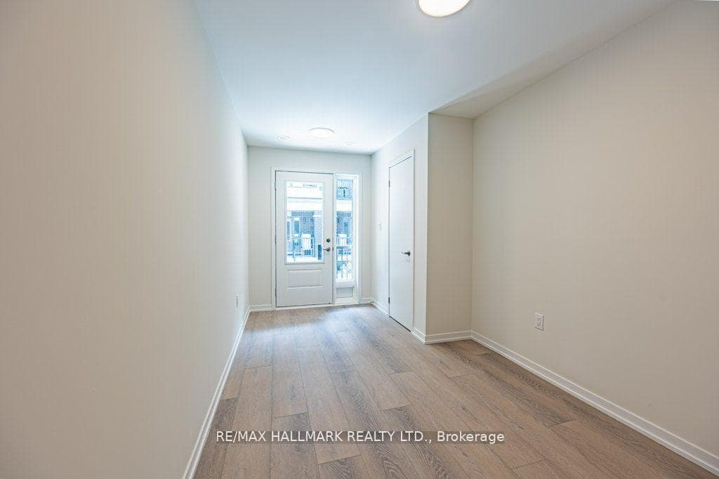 49 Matawin Lane photo 4