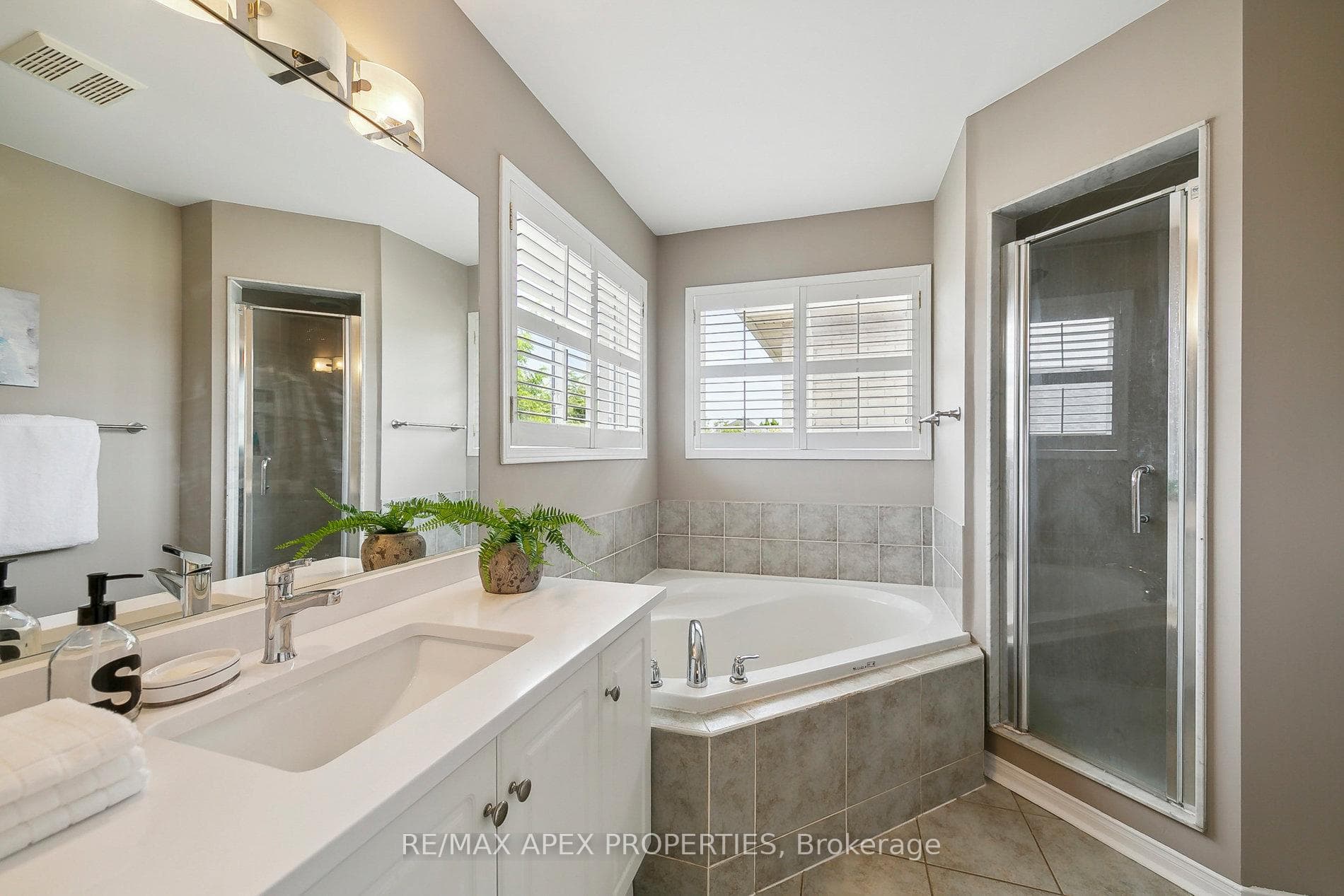 3815 Talias Crescent photo 22