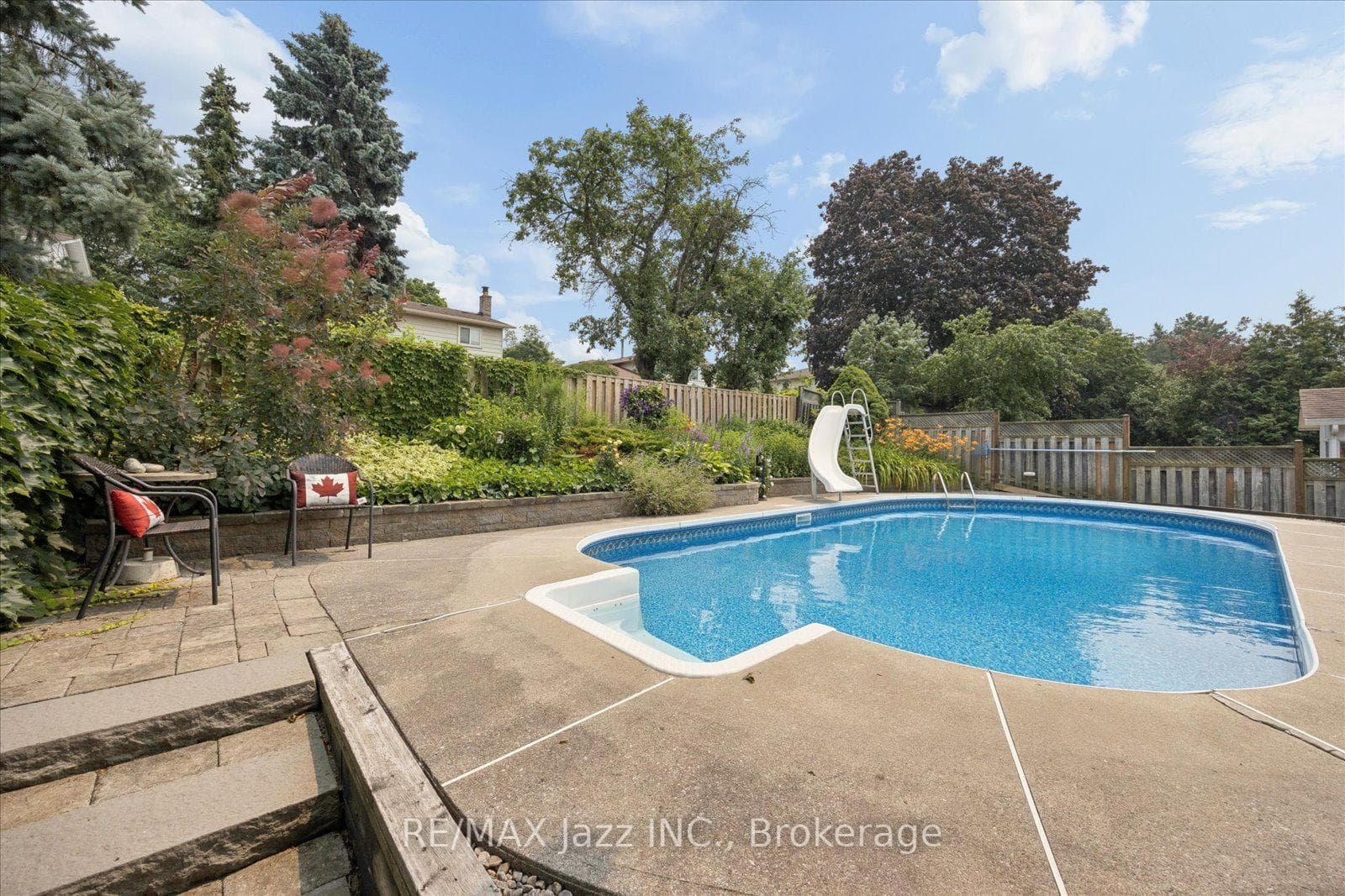 38 Trinity Crescent photo 41