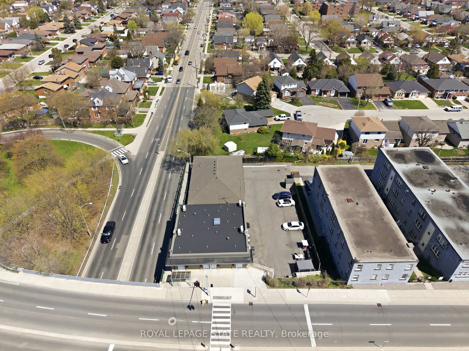 1745 King Street photo 3