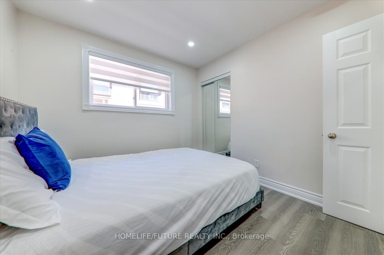 44 Chipper Crescent photo 15