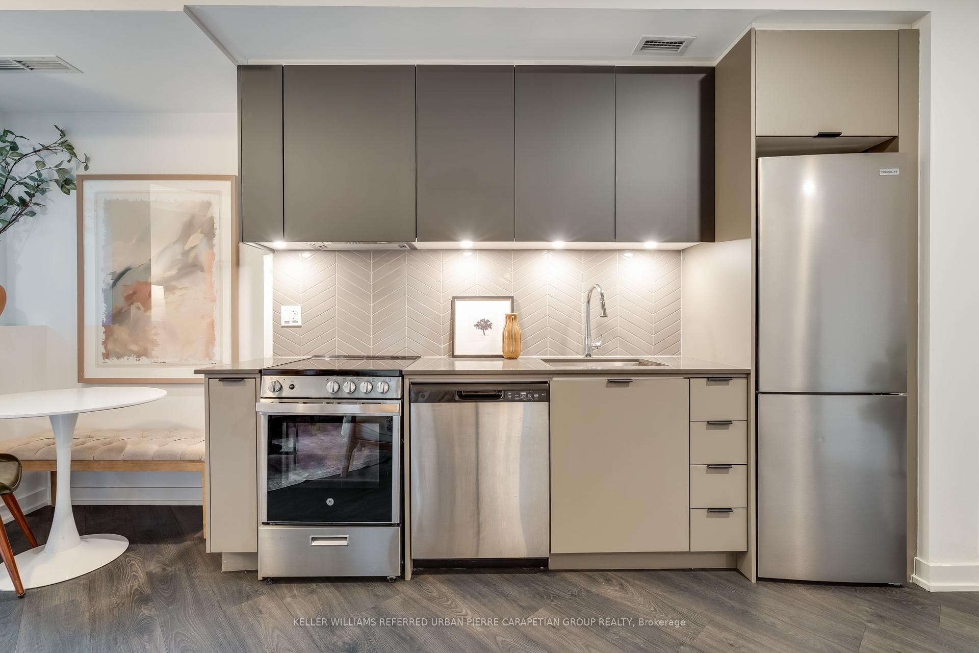 57 Brock Avenue Unit 316 photo 12