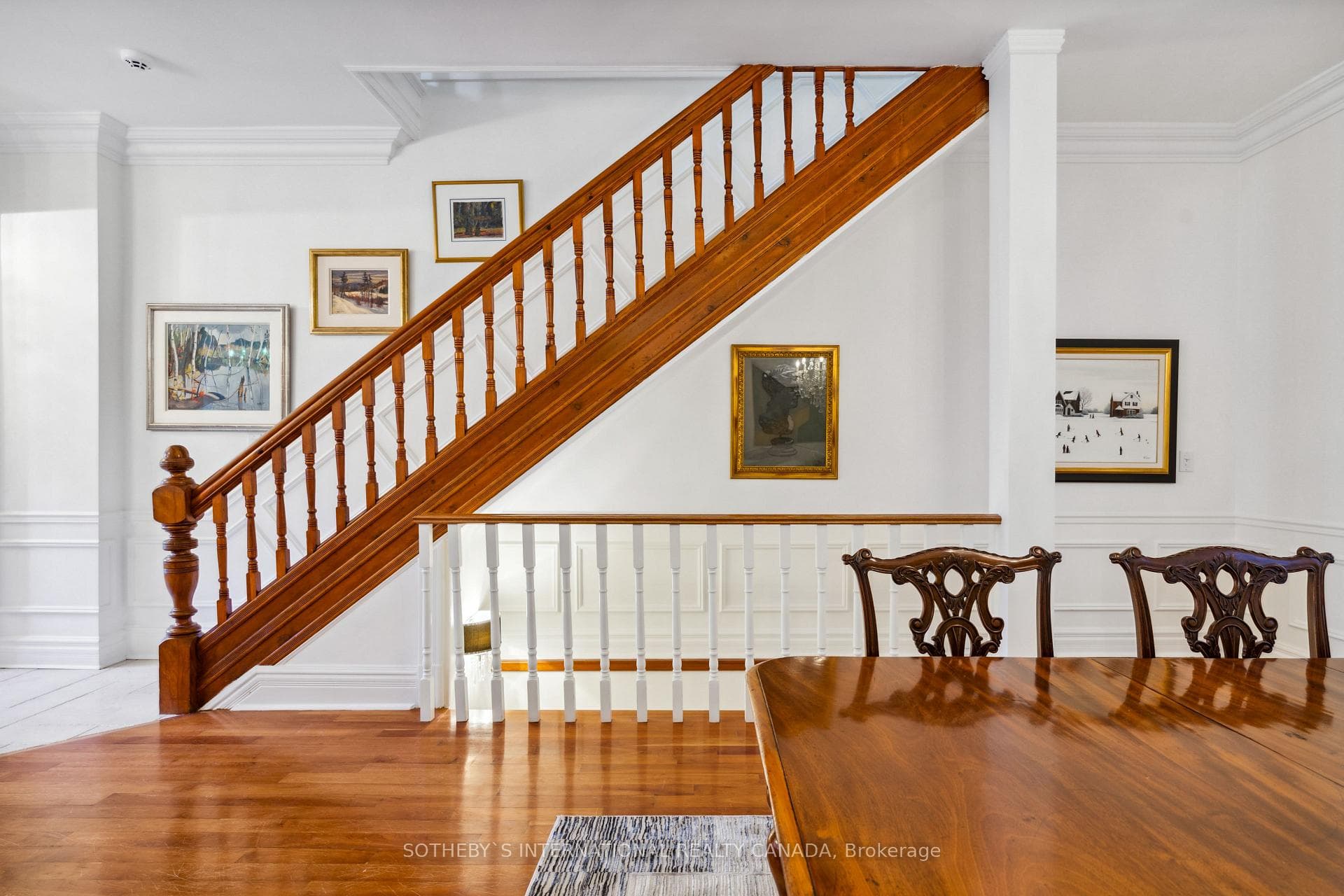 328 Wellesley Street photo 8