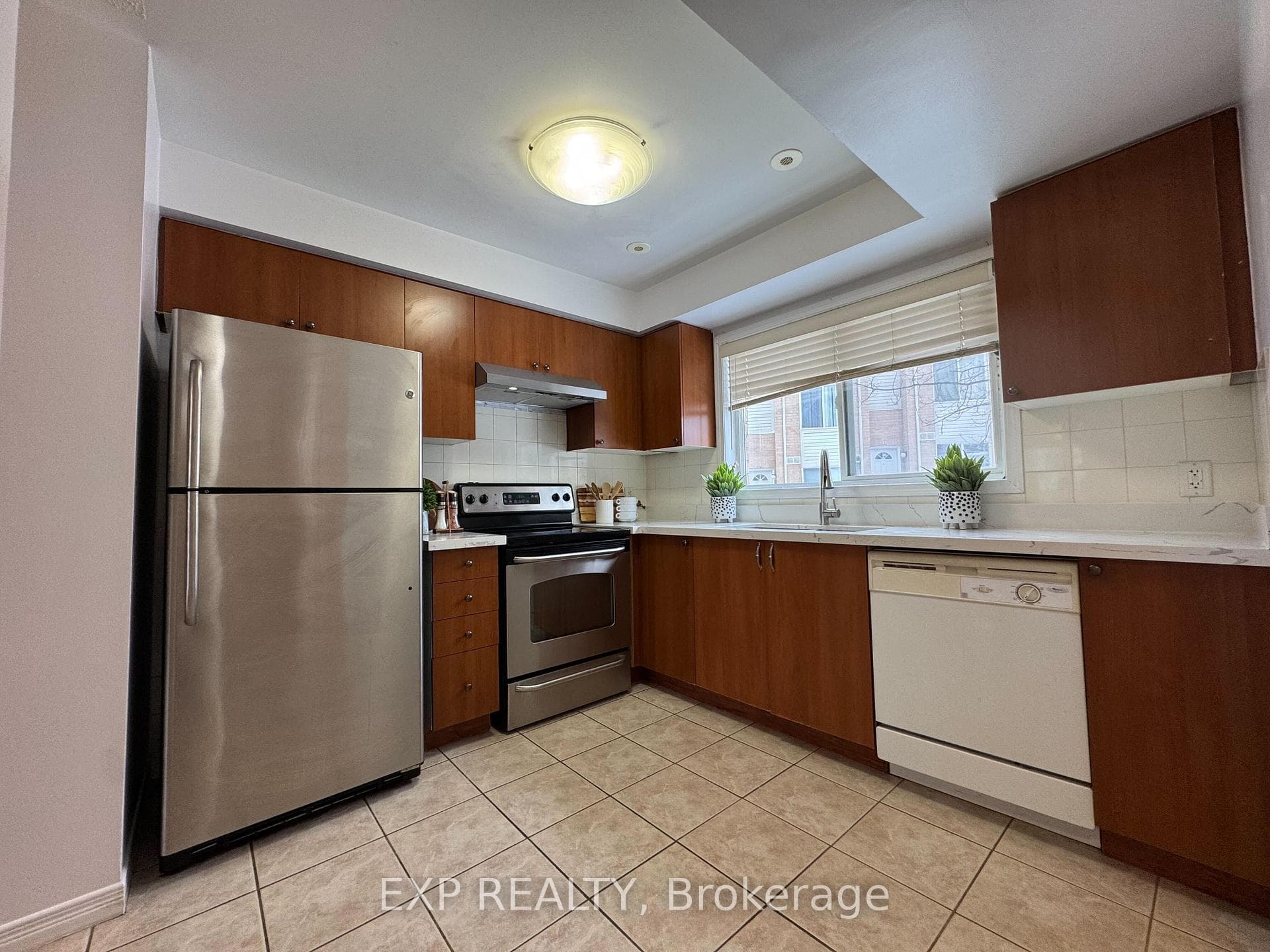 3648 Kingston Road Unit 48 photo 6