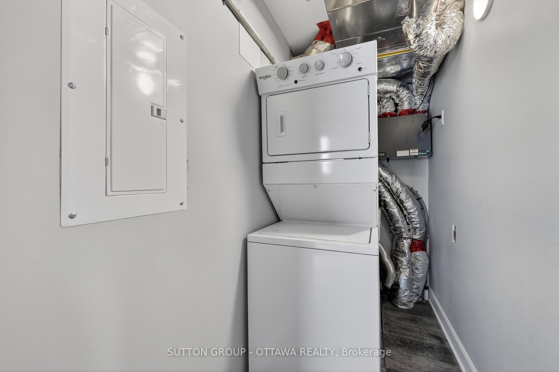 340 Shakespeare Street photo 21