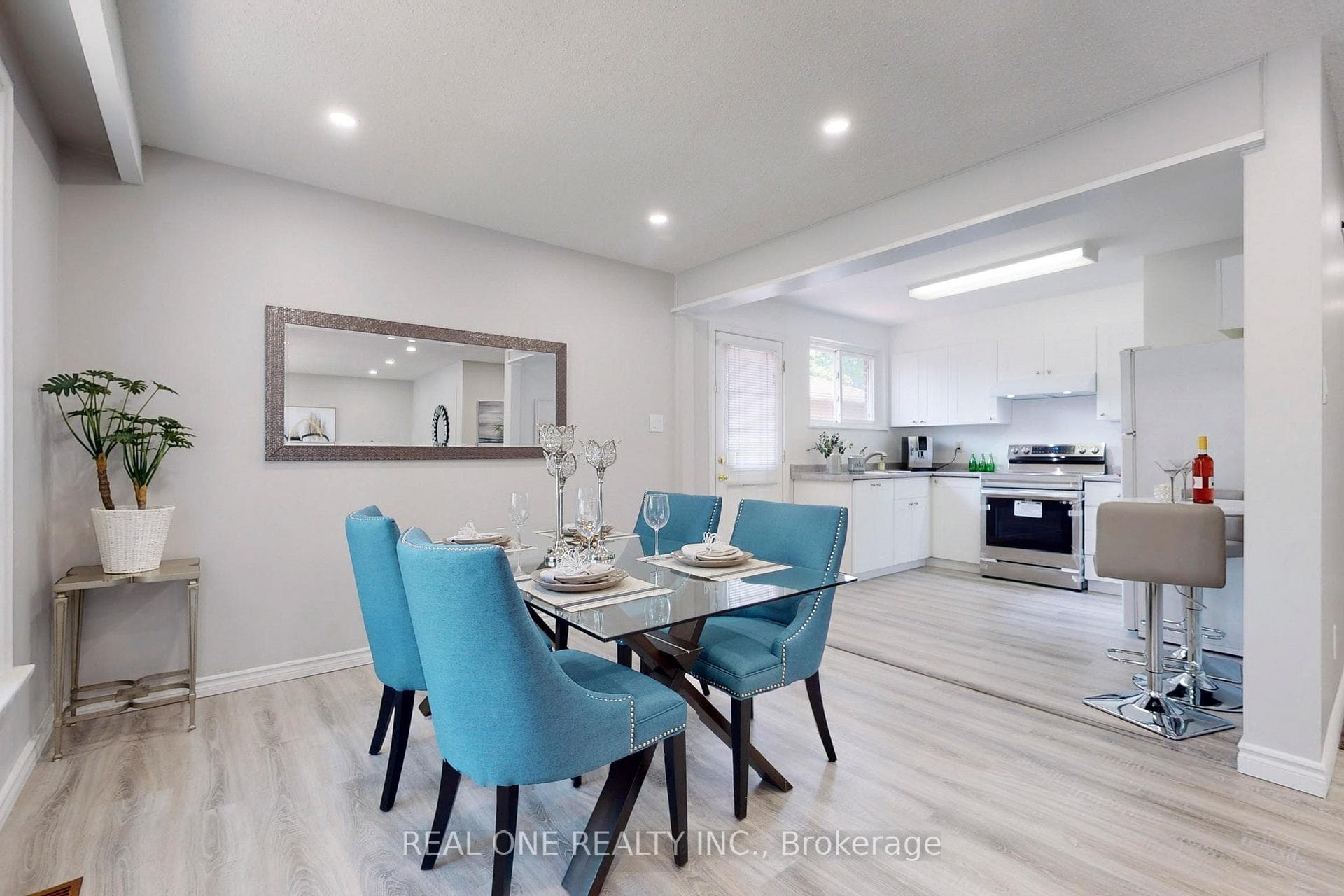 105 Aurora Heights Drive photo 6