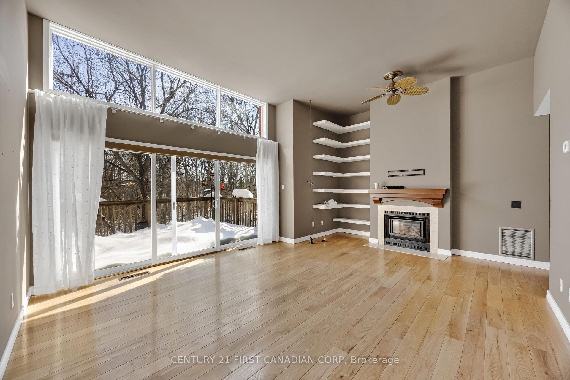 703 WINDERMERE Road Unit 3 photo 24