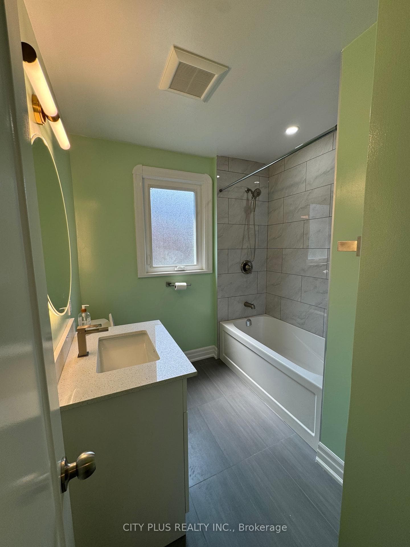 440 Glencairn Avenue photo 3