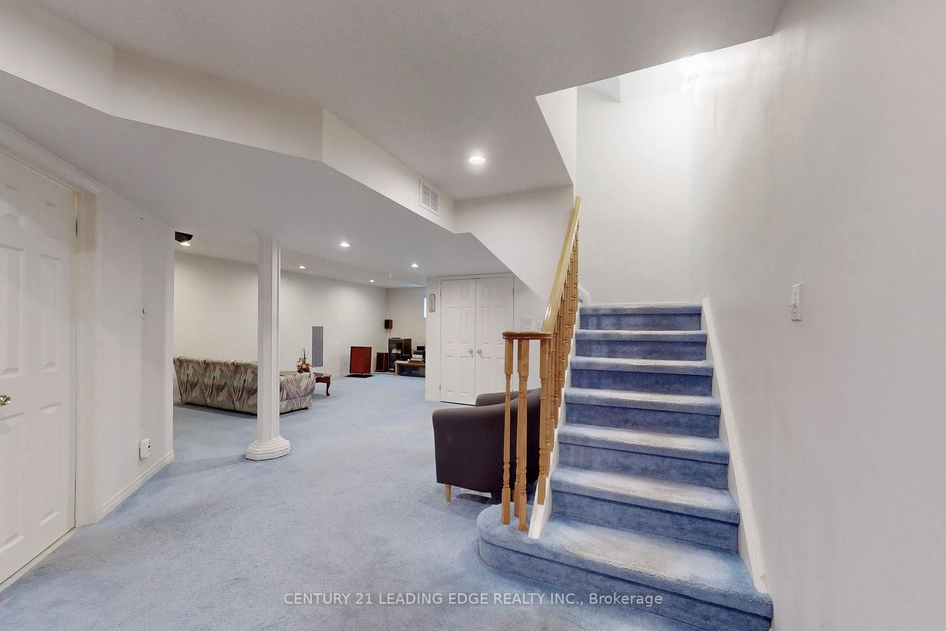 616 CARLTON Road photo 29