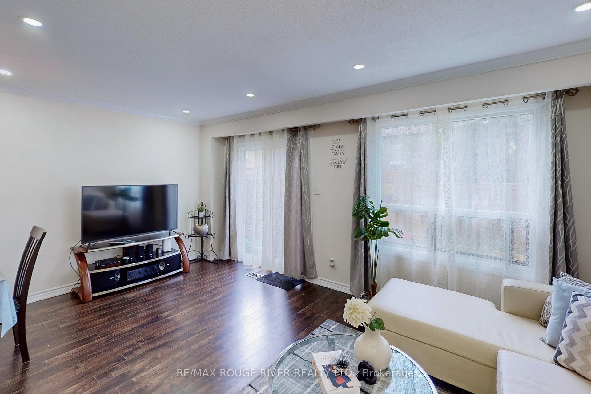 78 Dawson Crescent photo 7