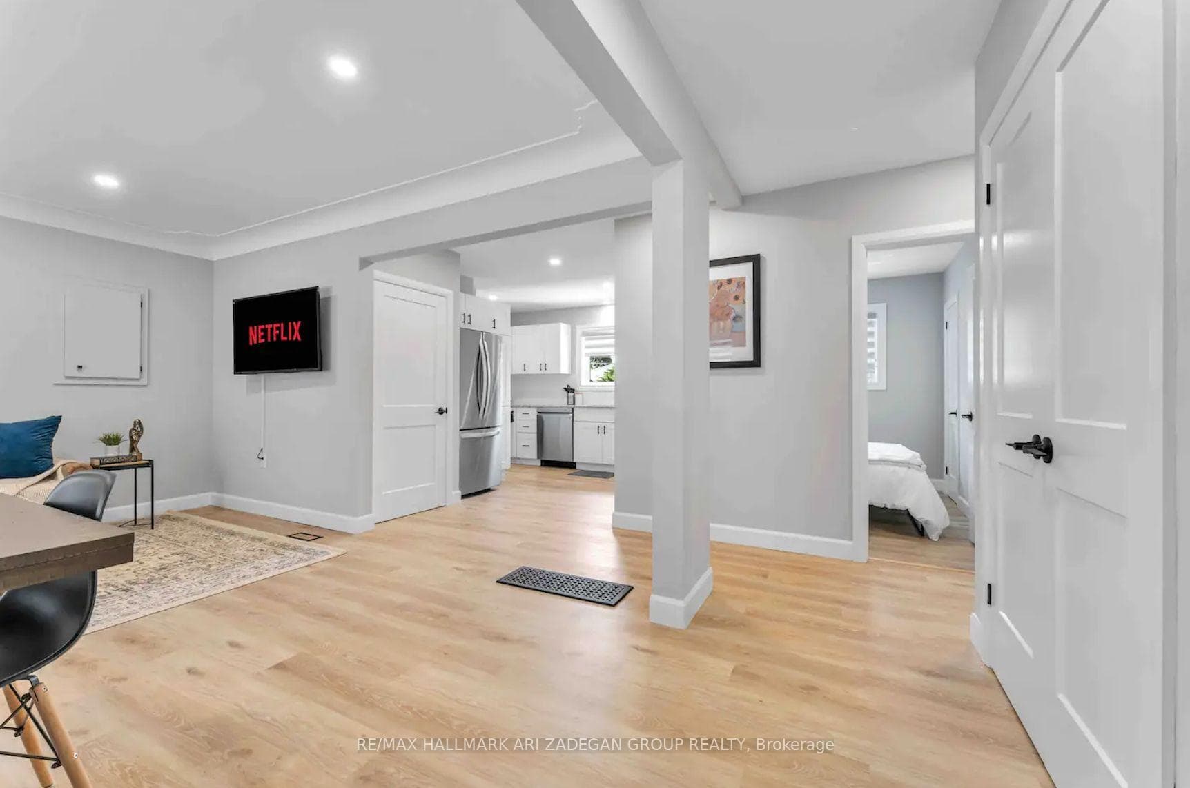 36 Cloke Court Unit Main photo 5