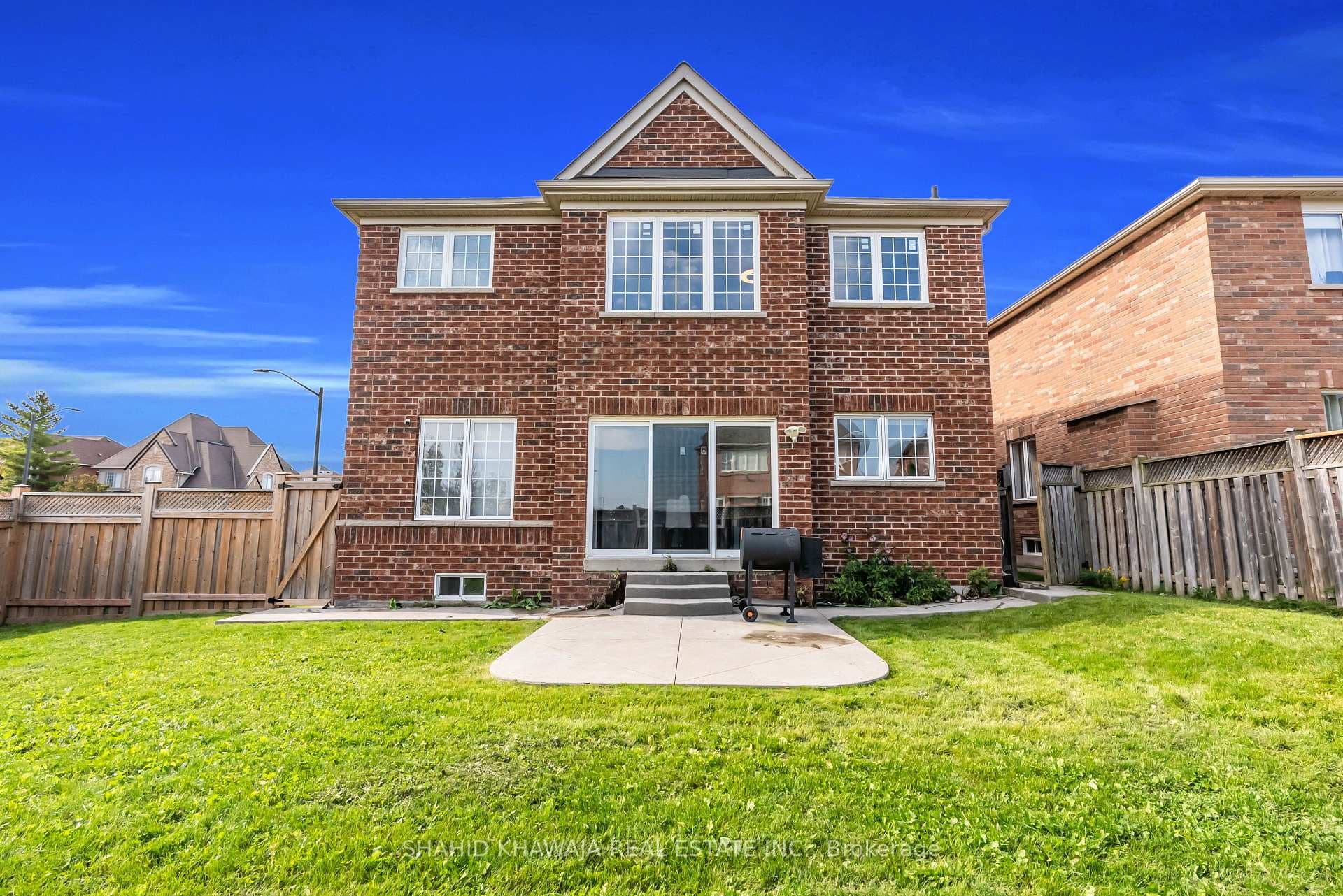 4839 Marble Arch Mews photo 47