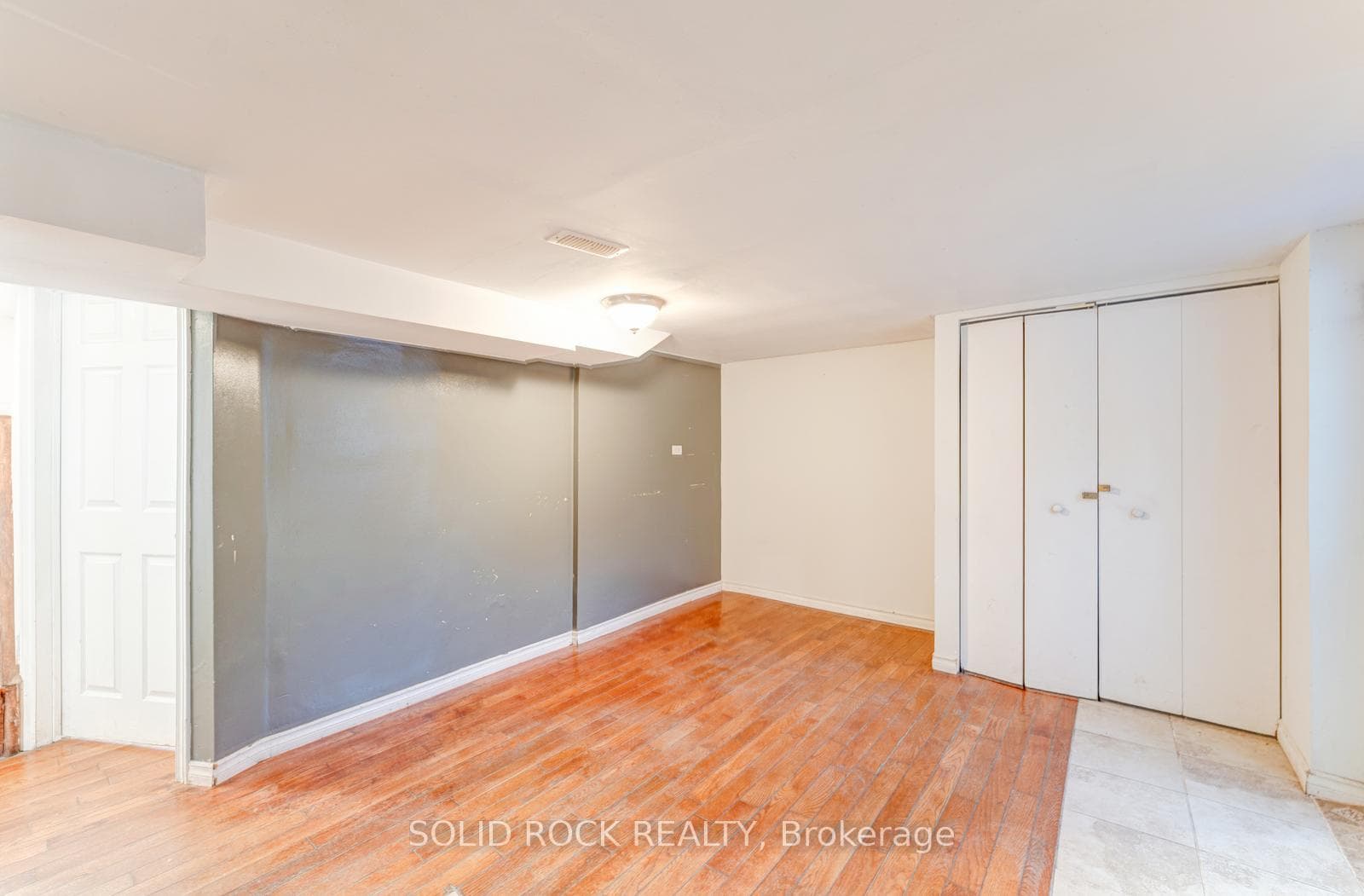 33 Elfreda Boulevard photo 27