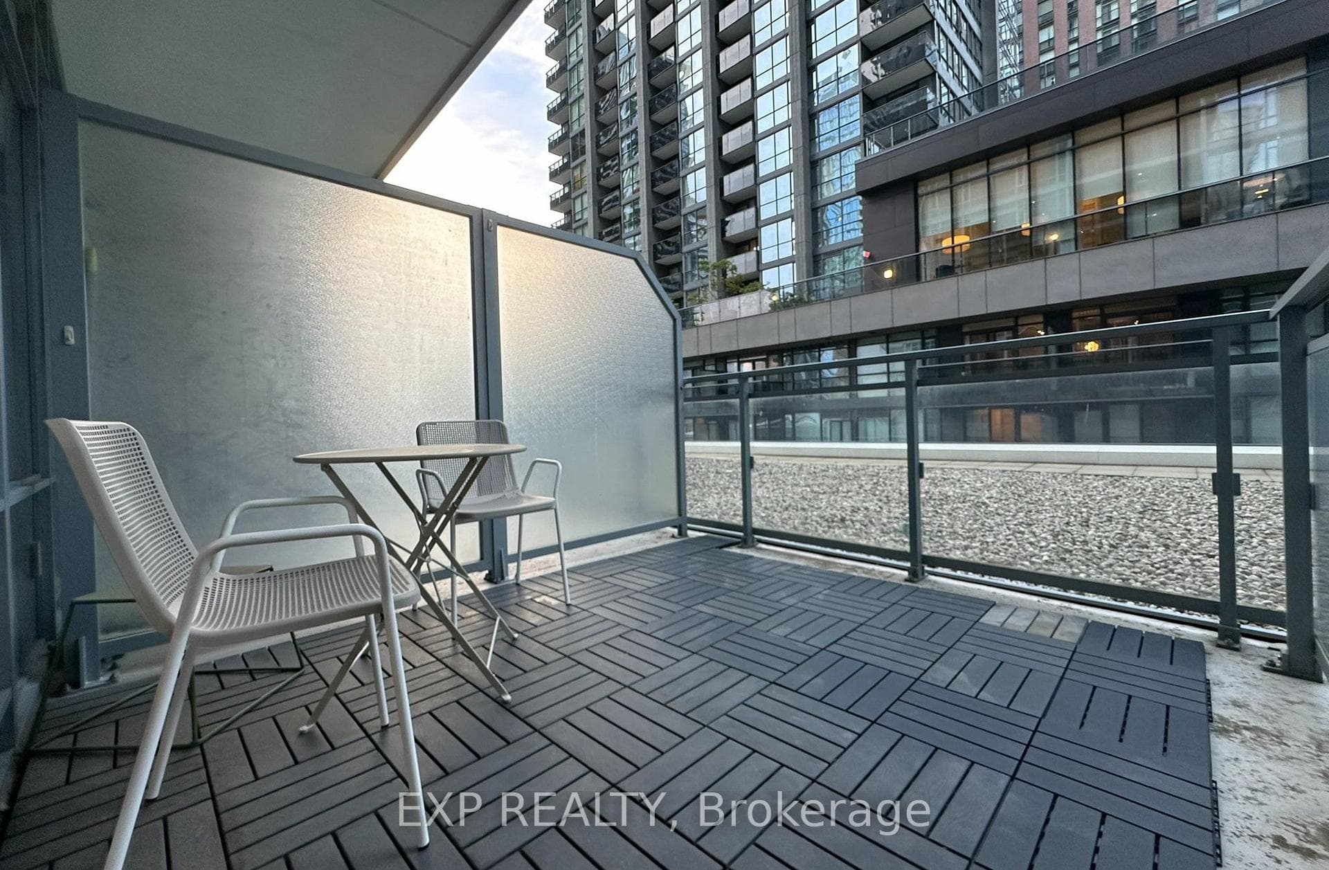 21 Widmer Street Unit 708 photo 11