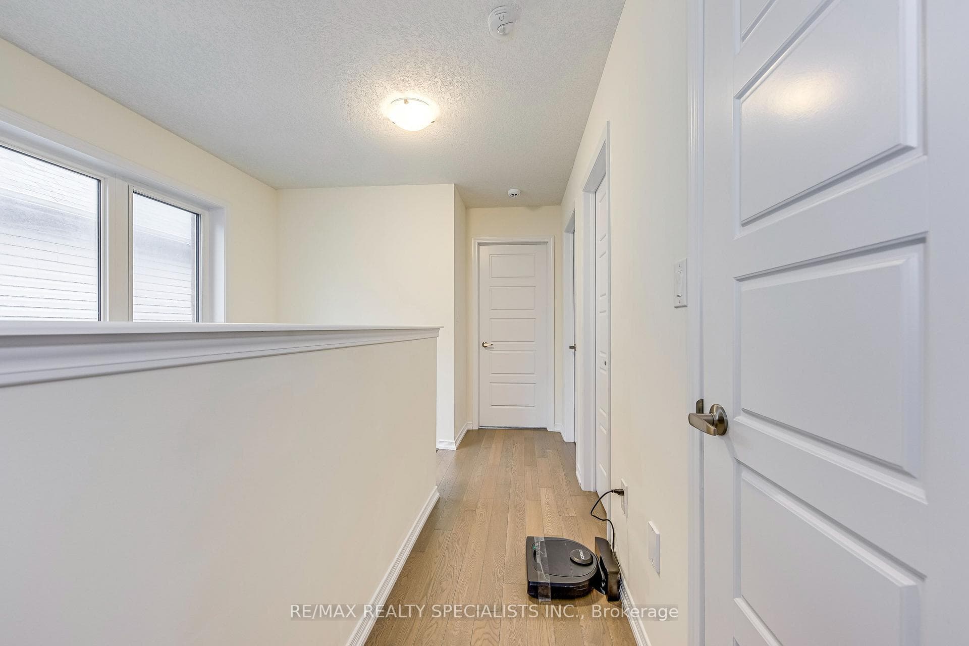 122 Esther Crescent photo 22