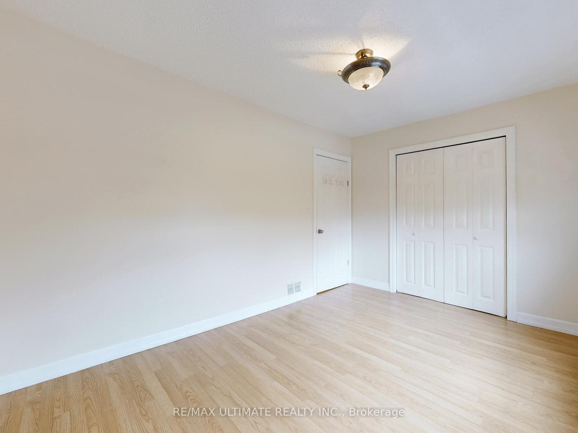 186 Silverthorn Avenue photo 13