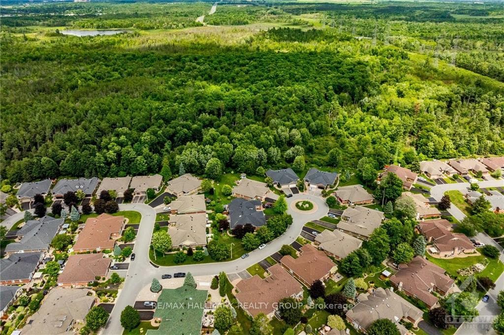 16 KINGBIRD Court photo 28