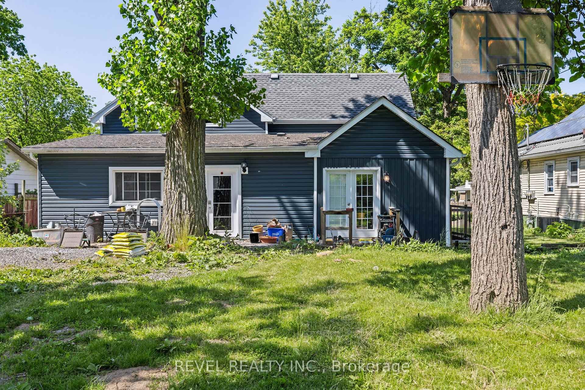 54 Chestnut Street photo 45