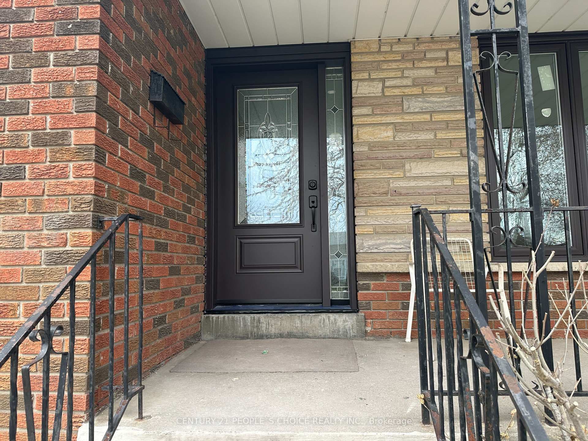 7490 Middleshire Drive photo 3