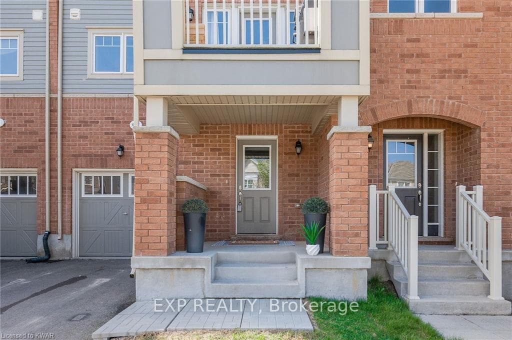 8 Stratus Street photo 2