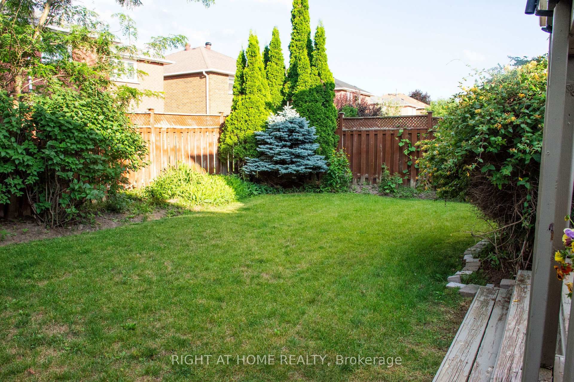 24 Aristotle Drive photo 25
