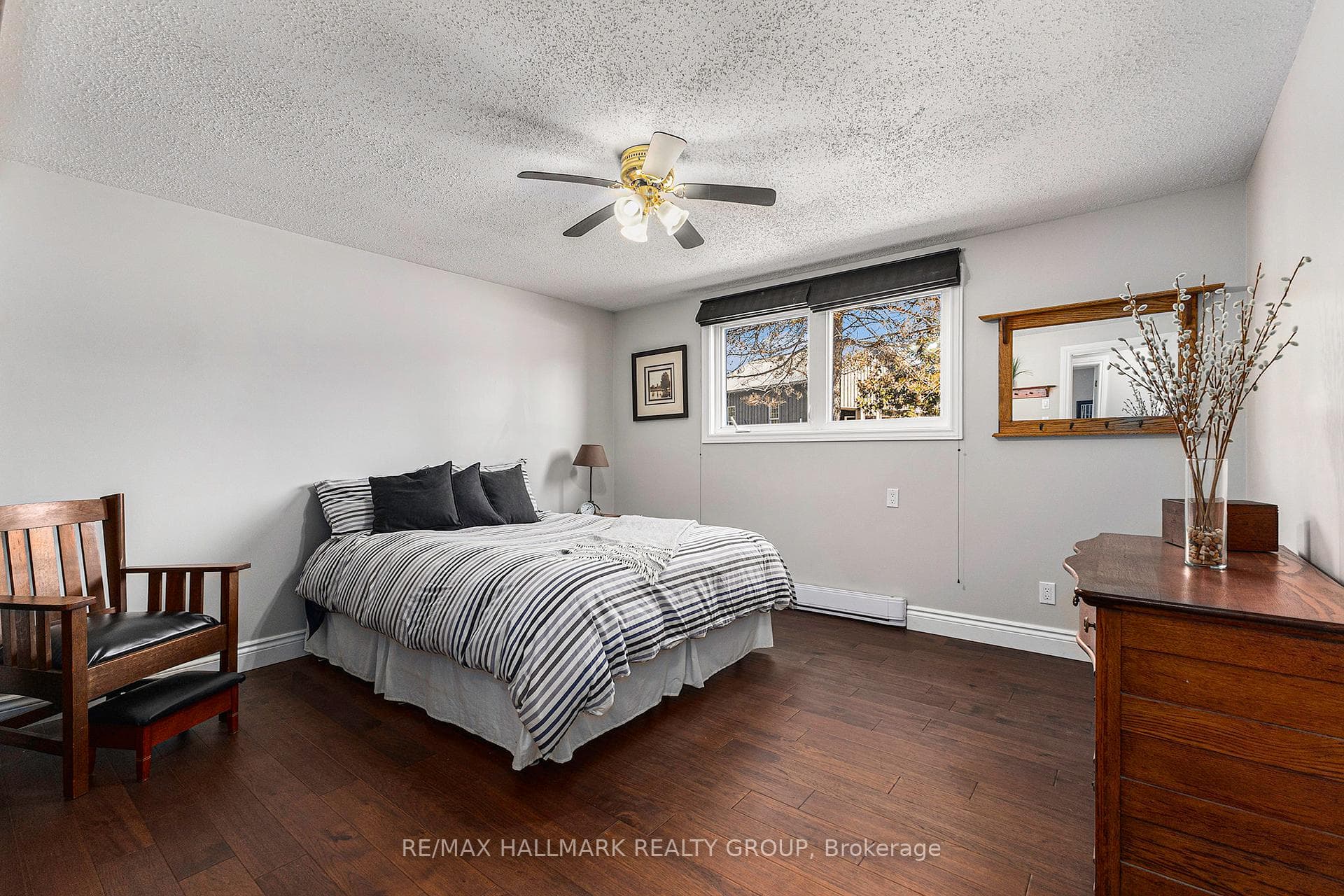 250 Bayview Drive photo 22