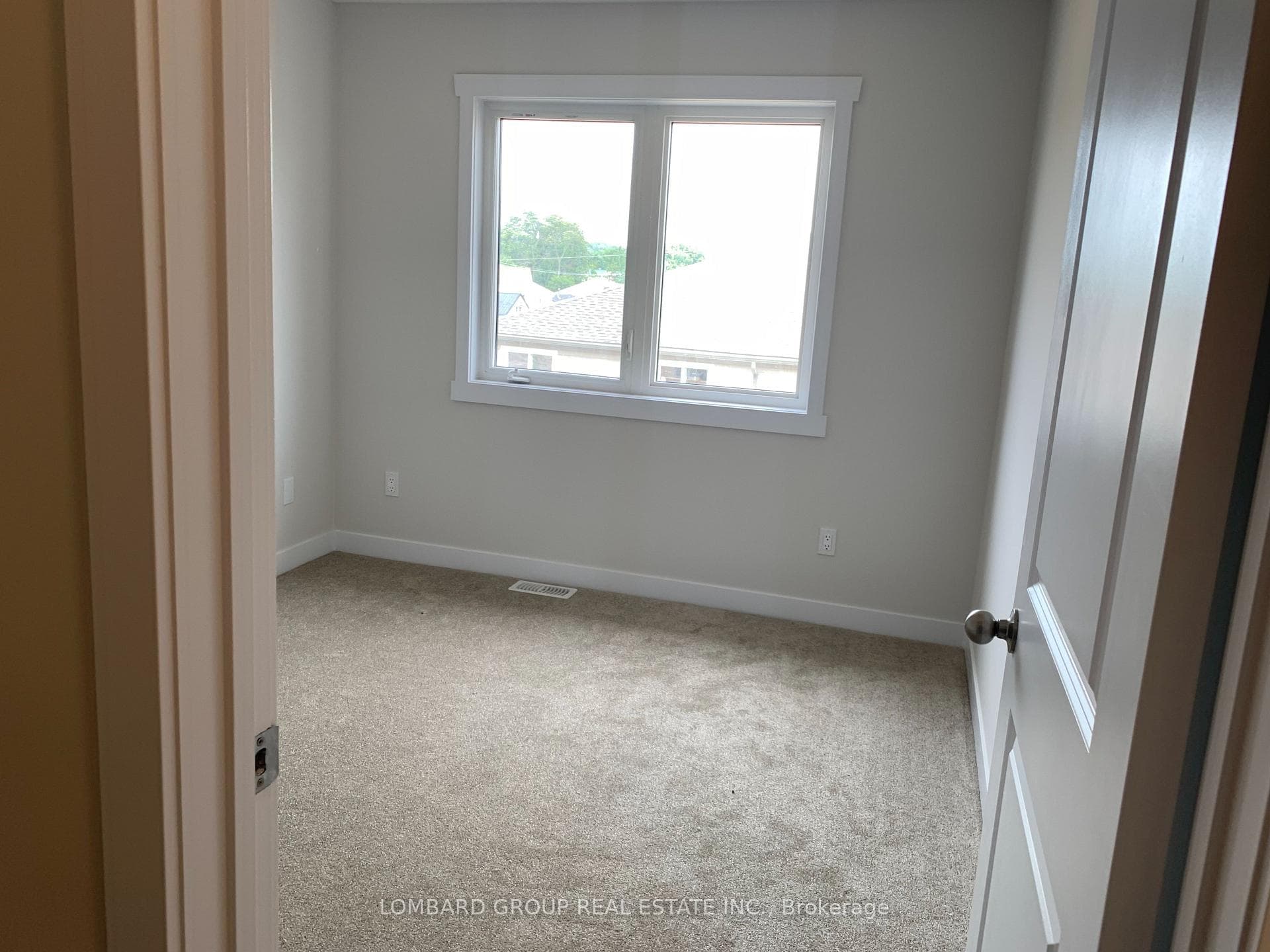 160 STANLEY Street Unit 2 photo 19