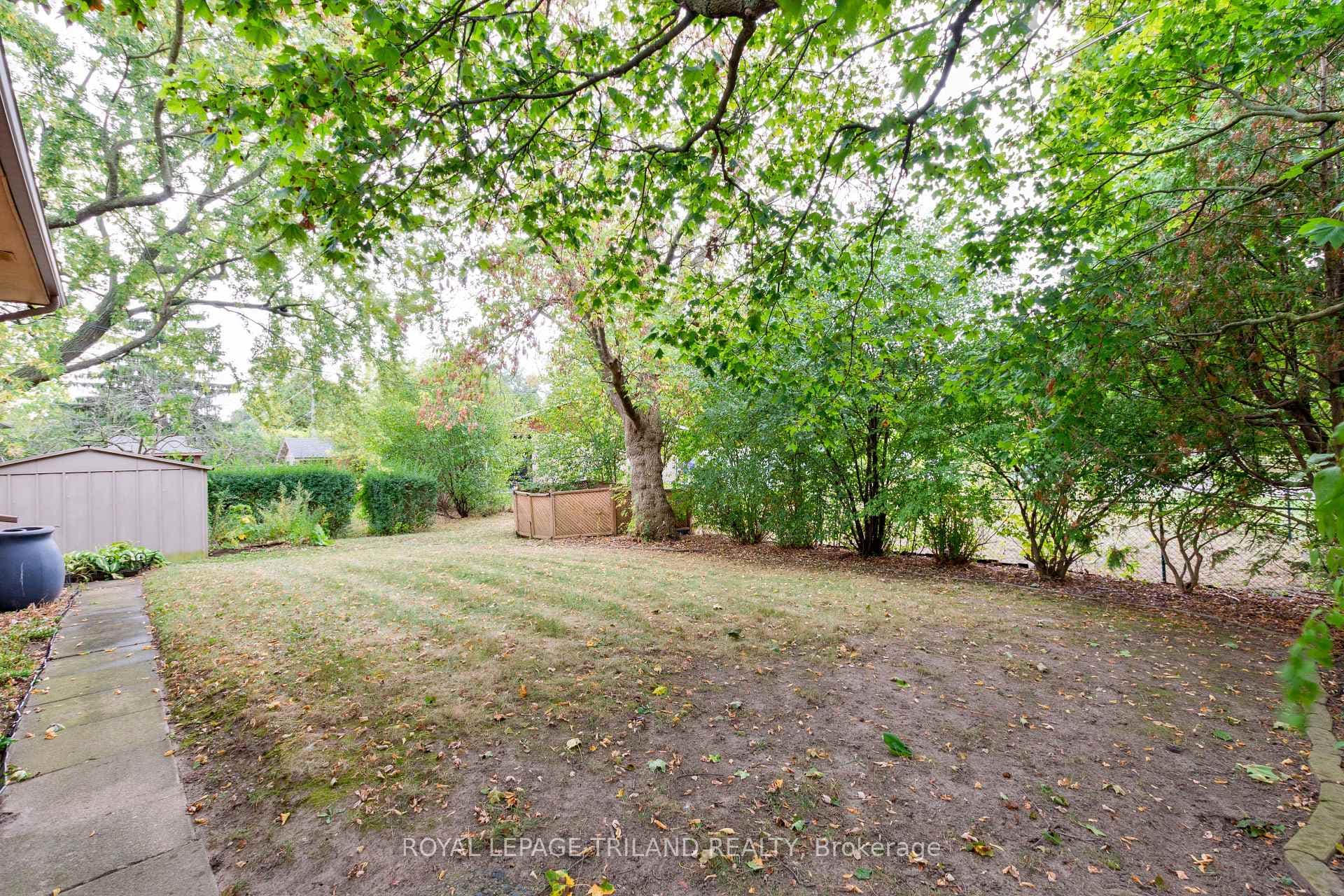725 St Stephens Drive photo 41
