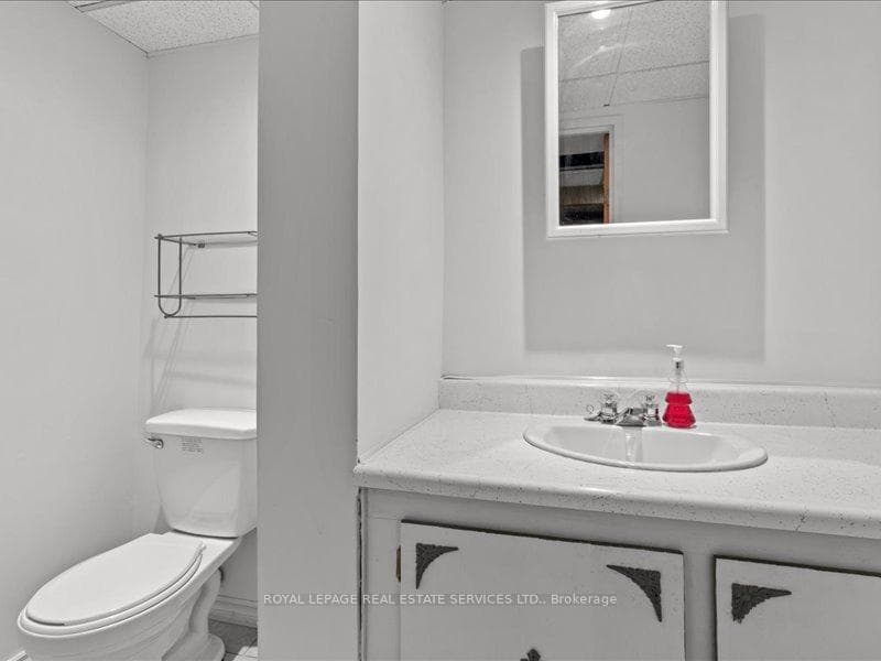 72 Glenvale Boulevard photo 13