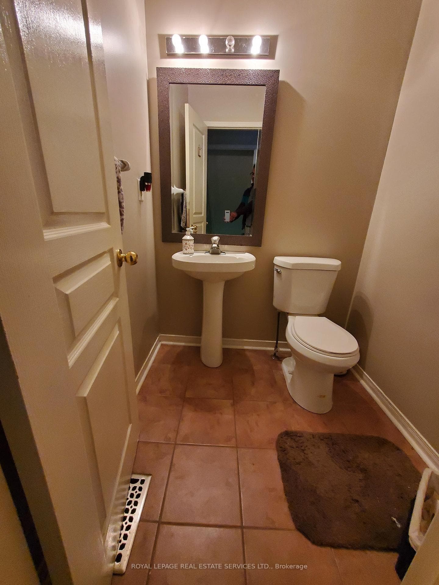 5887 Churchill Meadows Boulevard photo 11