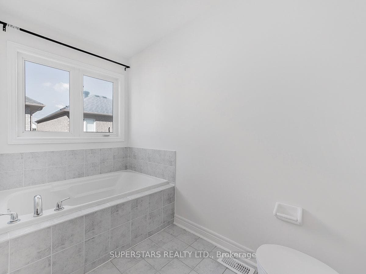 43 Cathmar Drive photo 13