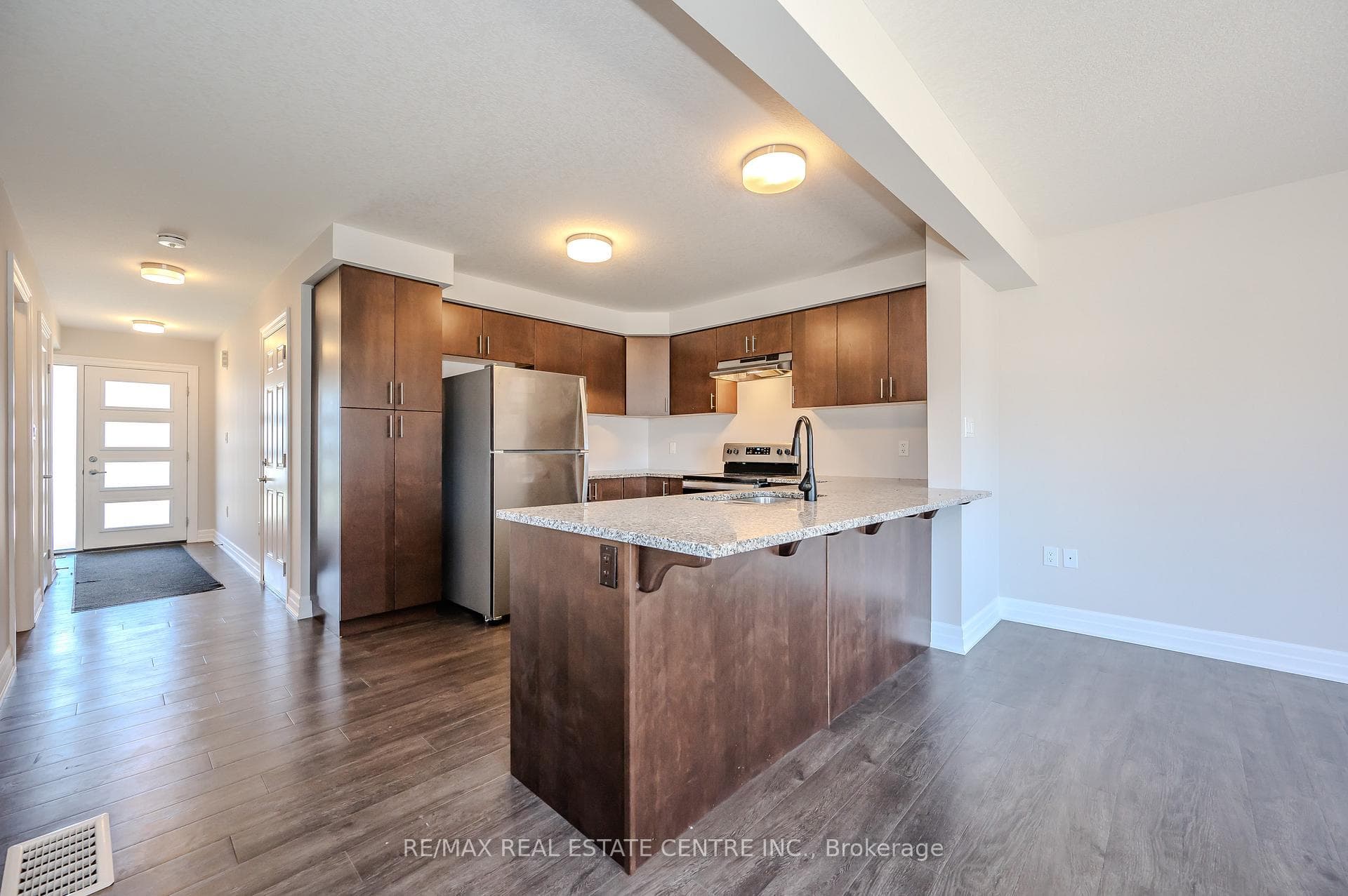 97 Nieson Street photo 9