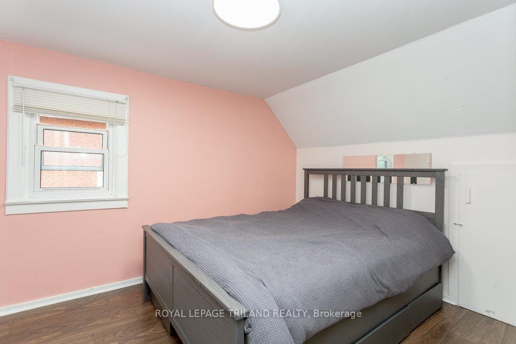 111 Myrtle Street photo 13