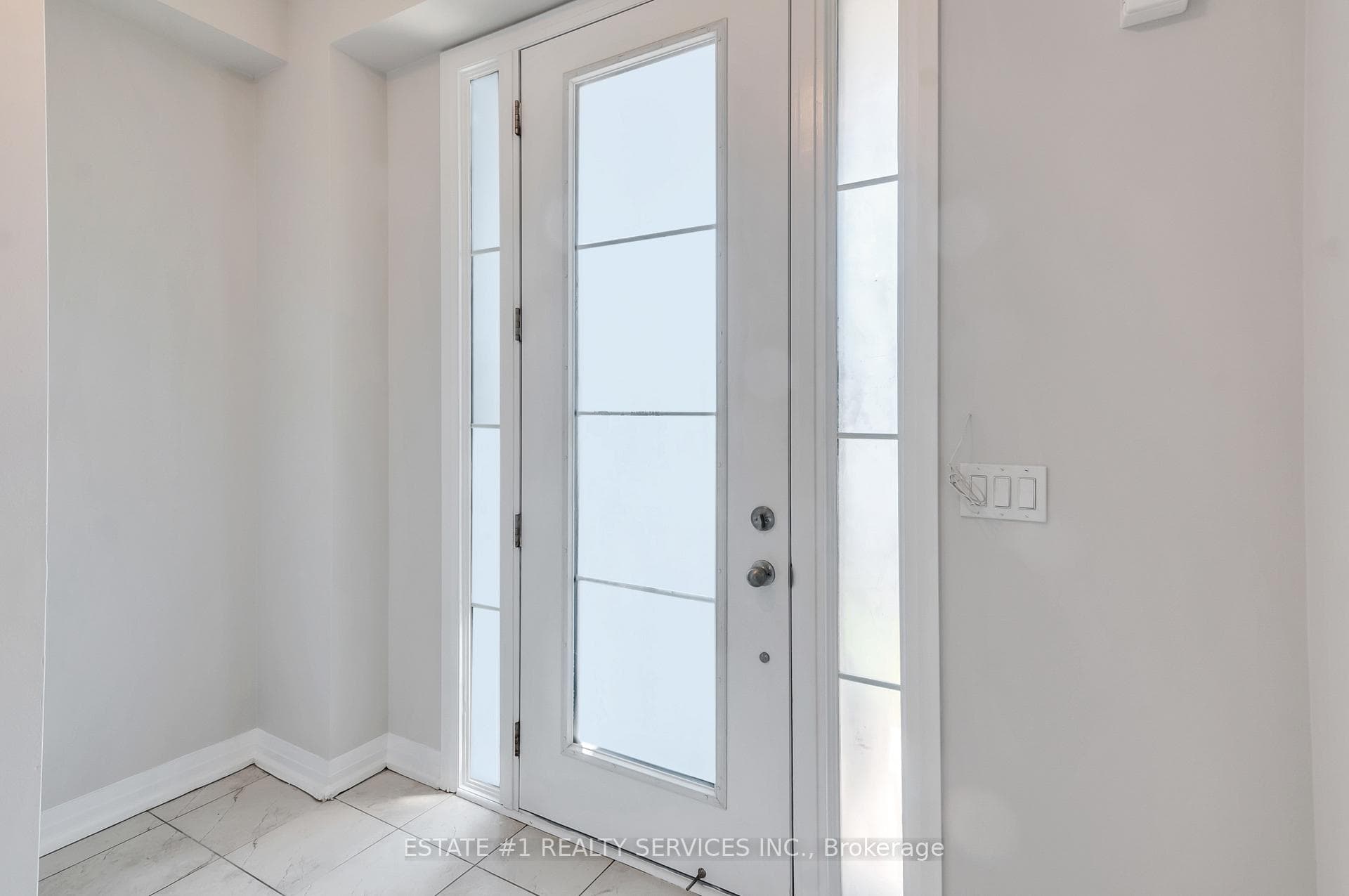 163 Freedom Crescent photo 7