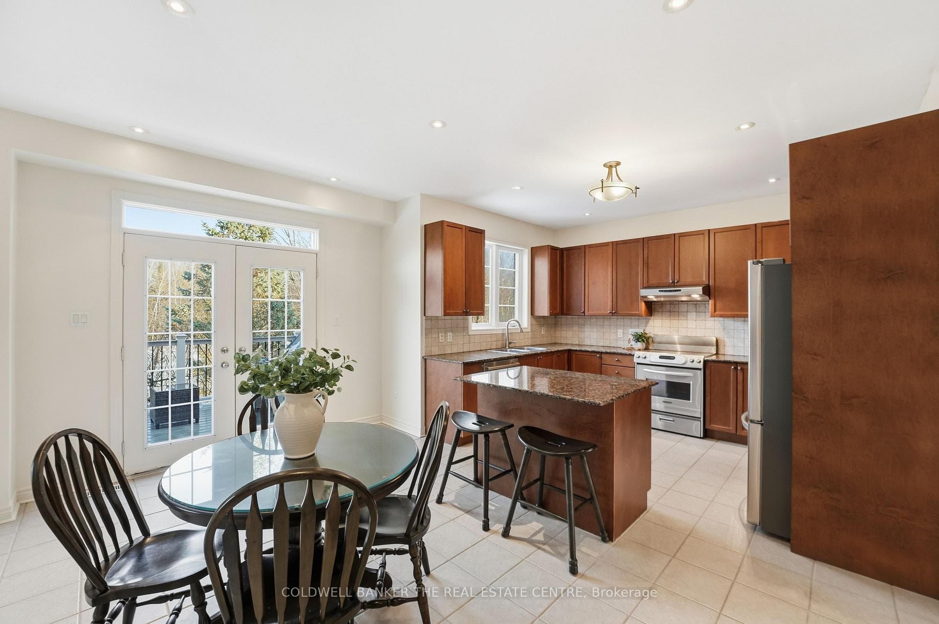 19 Deerhorn Crescent photo 22