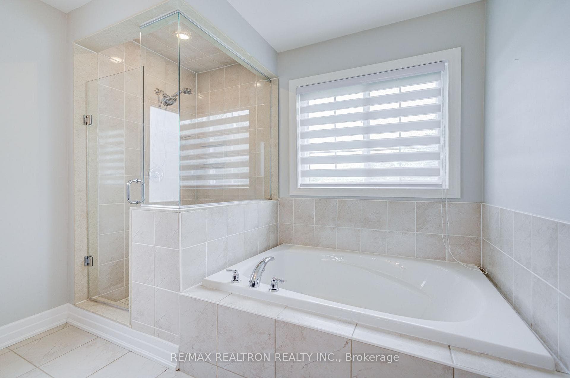 48 Robert Wilson Crescent photo 43
