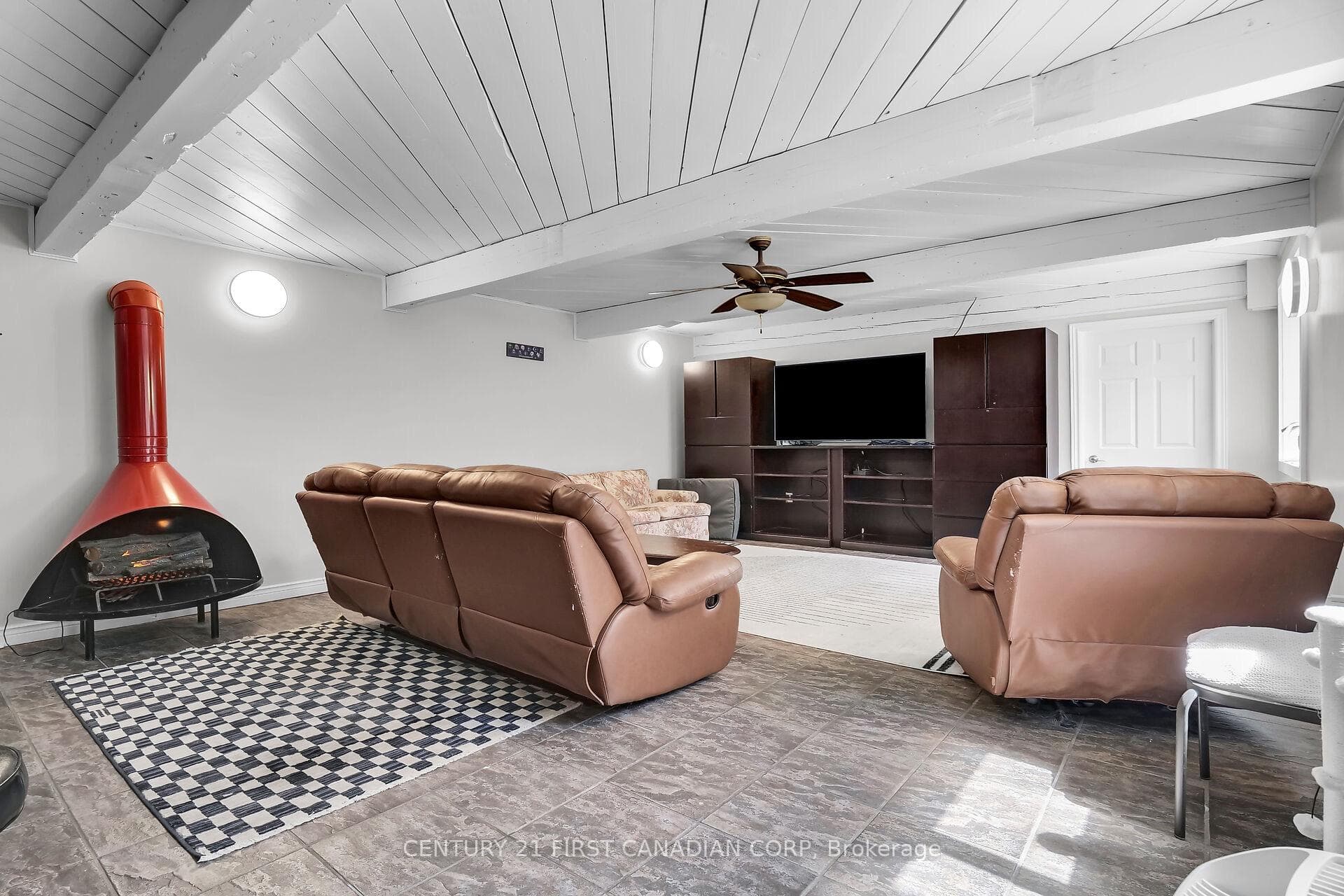 23992 Denfield Road photo 34