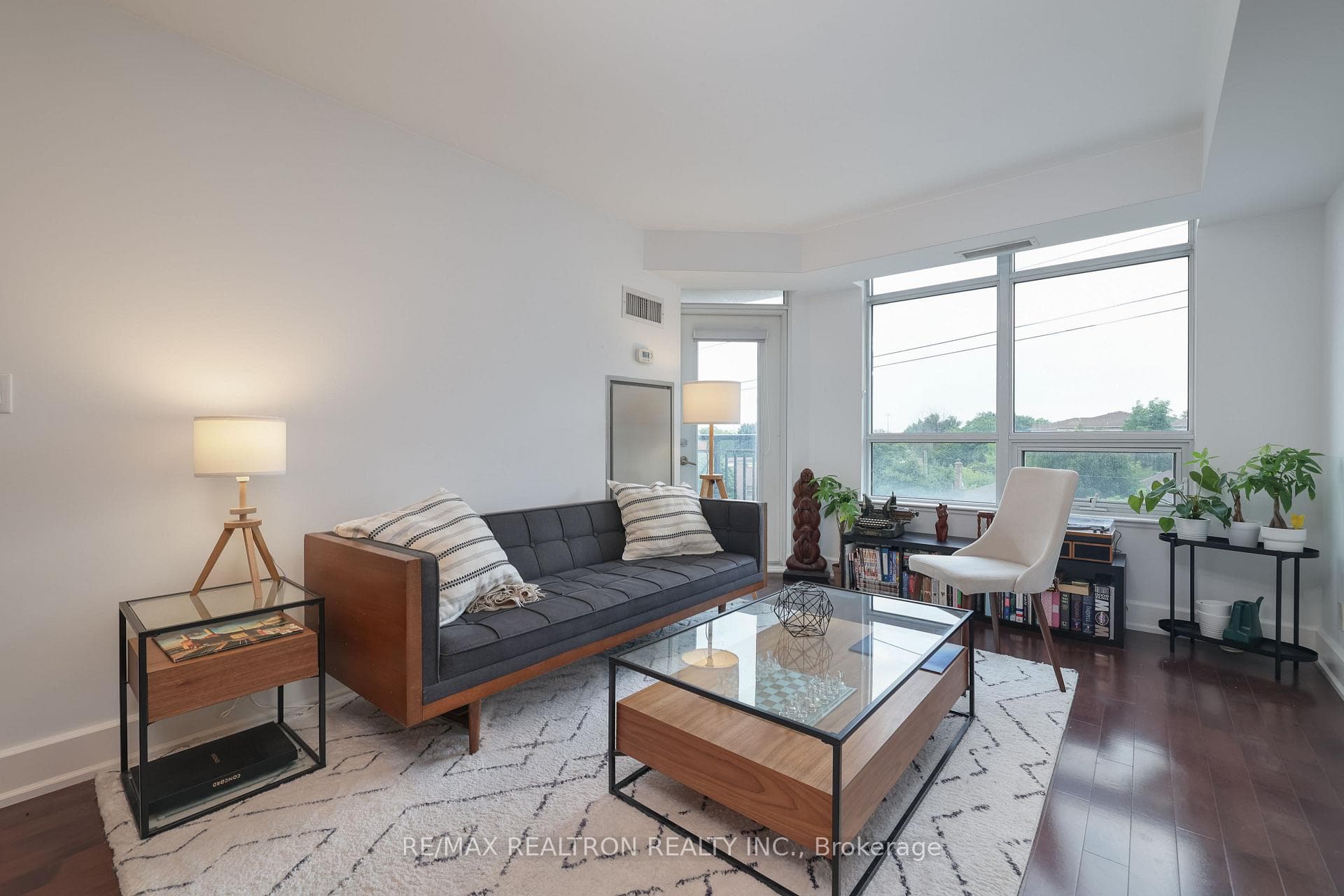 676 Sheppard Avenue Unit 307 photo 9