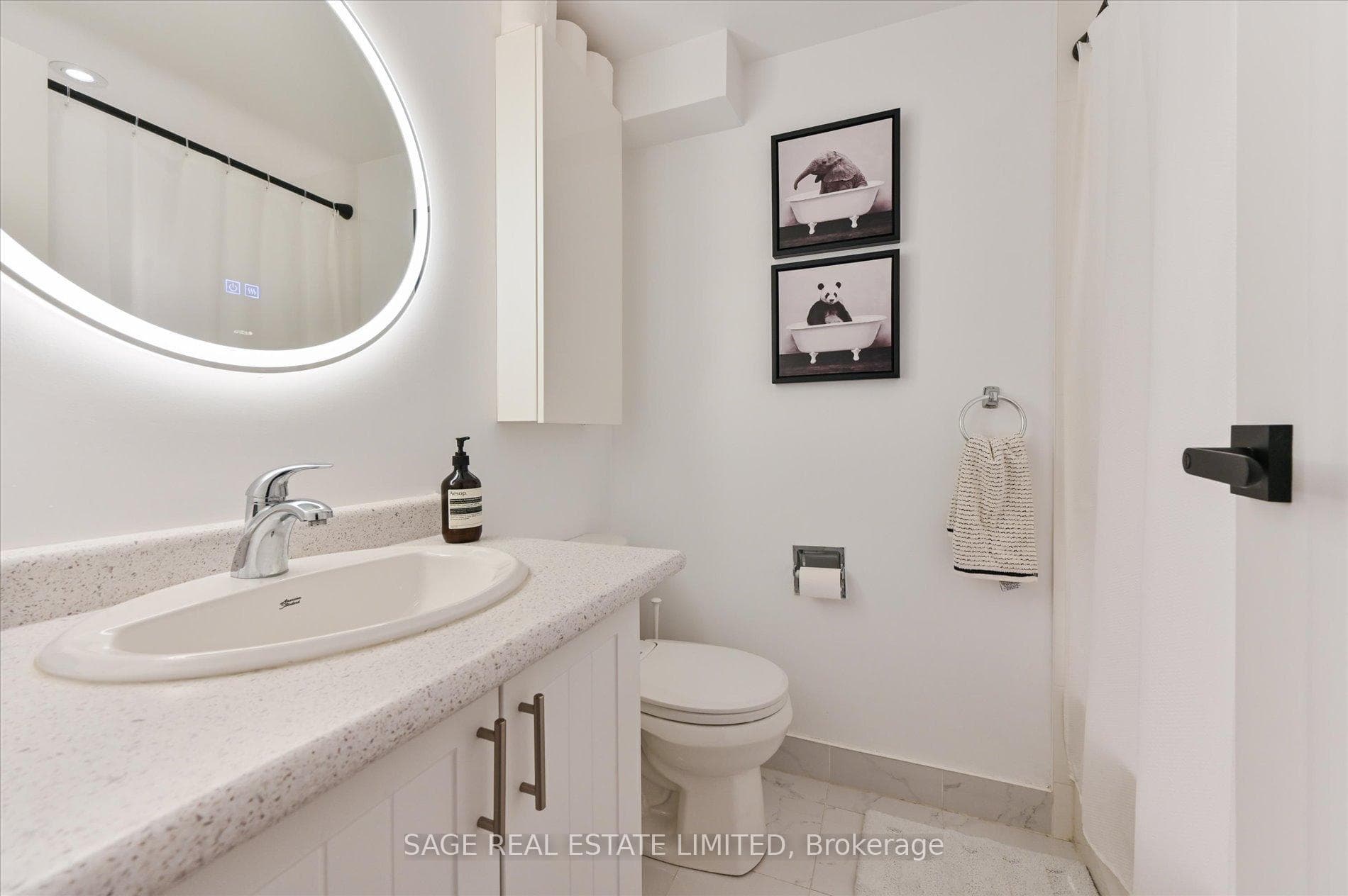 Floor Two, 4pc Bathroom