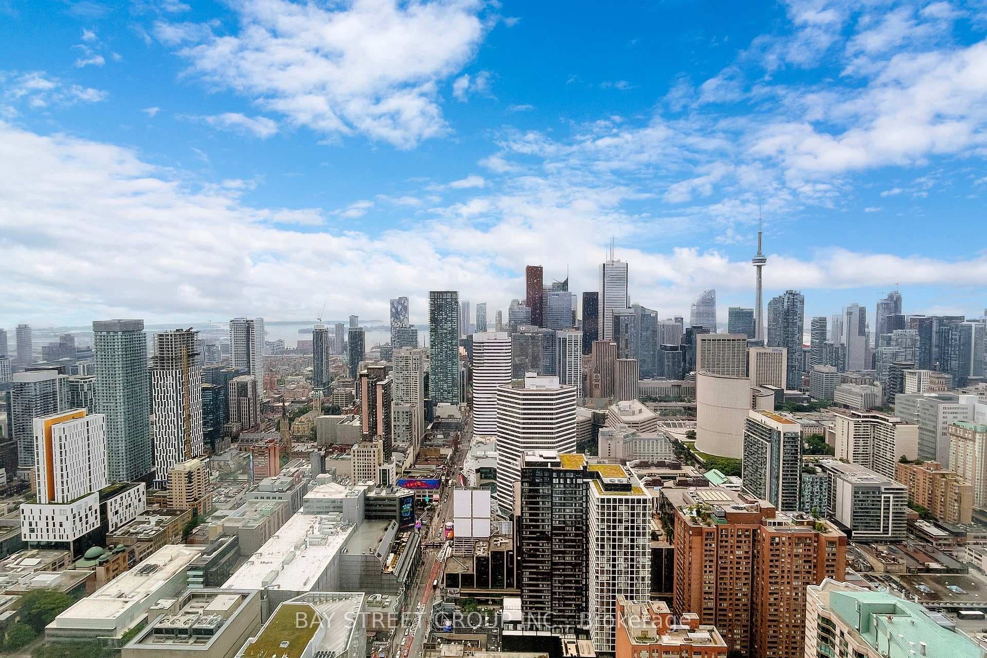386 yonge Street Unit 5710 photo 16