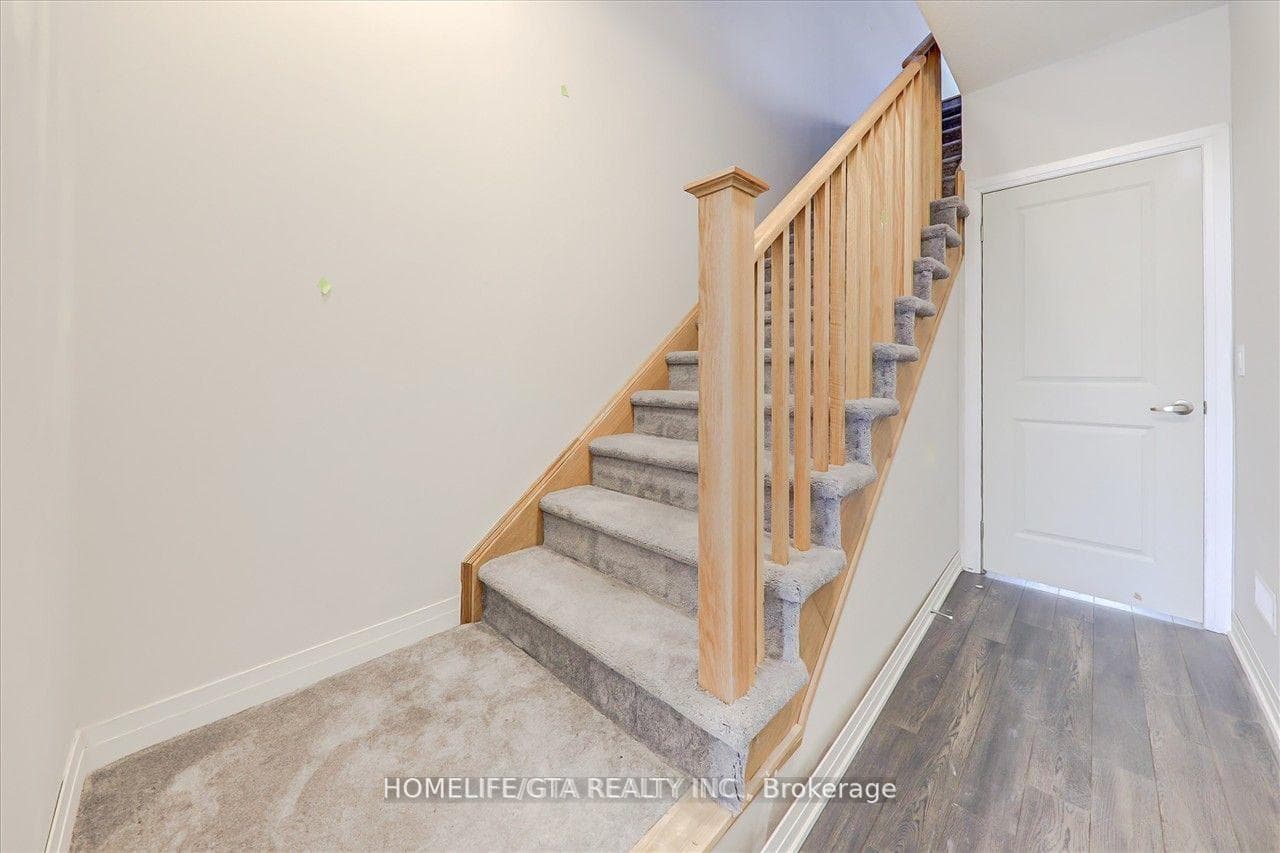 585 Colborne Street Unit 202 photo 4