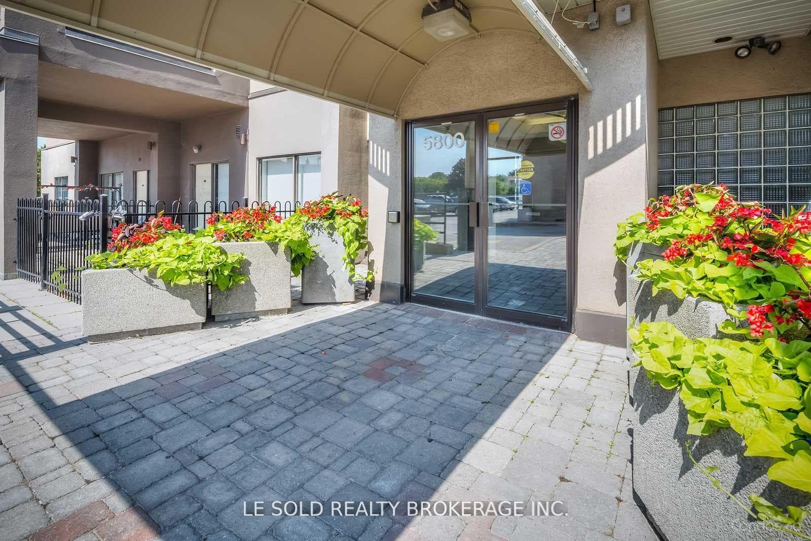 5800 Sheppard Avenue Unit 218 photo 3