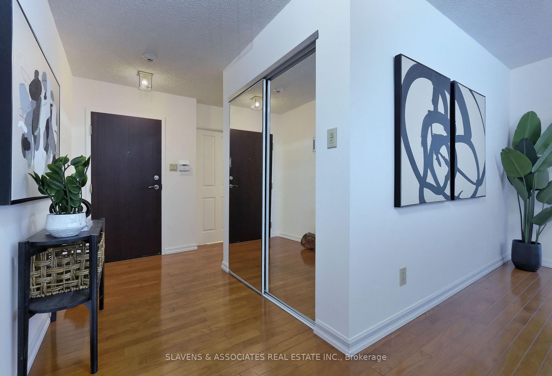 110 Promenade Circle Unit 204 photo 5