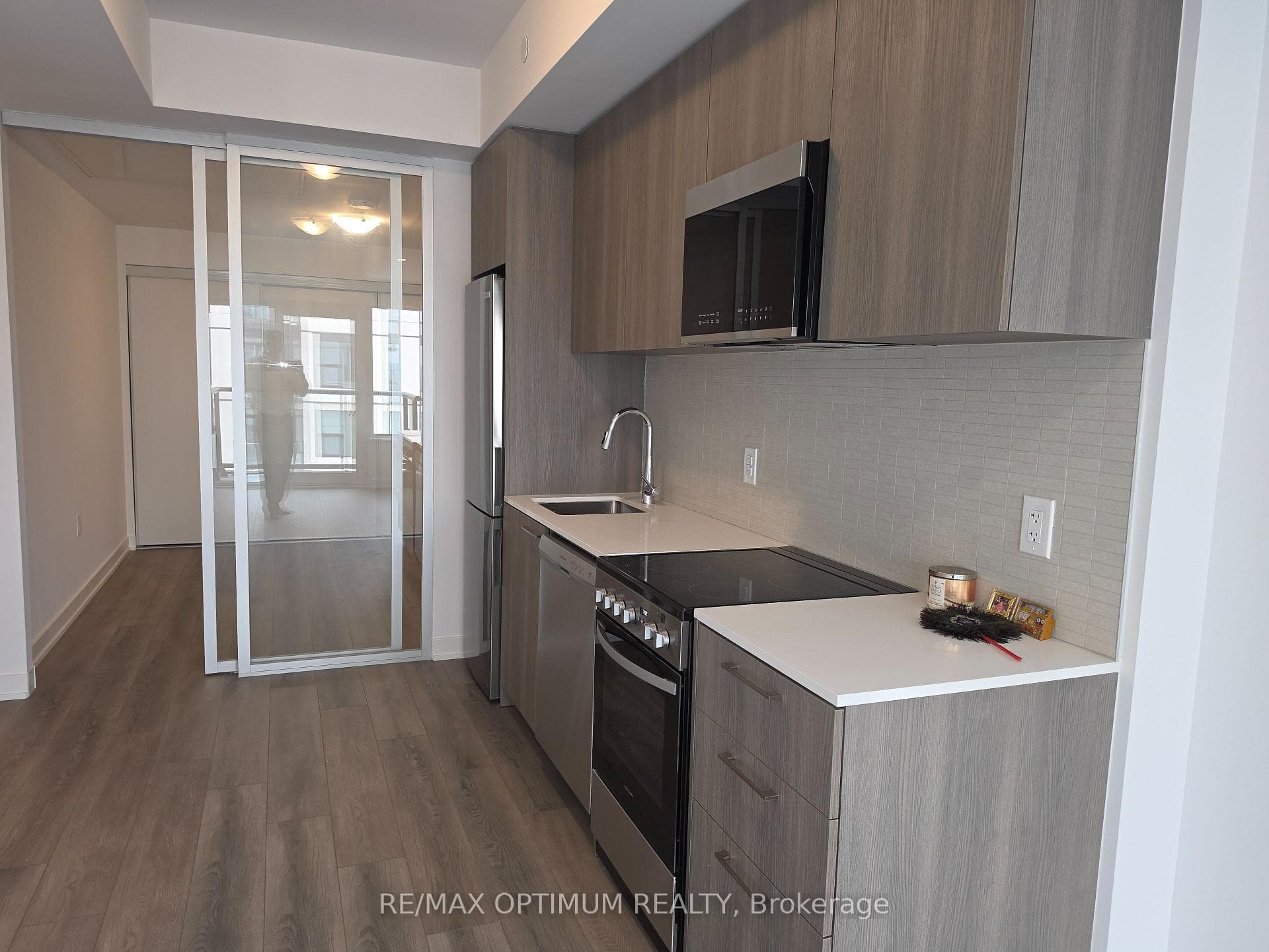 7437 Kingston Road Unit 705B photo 9