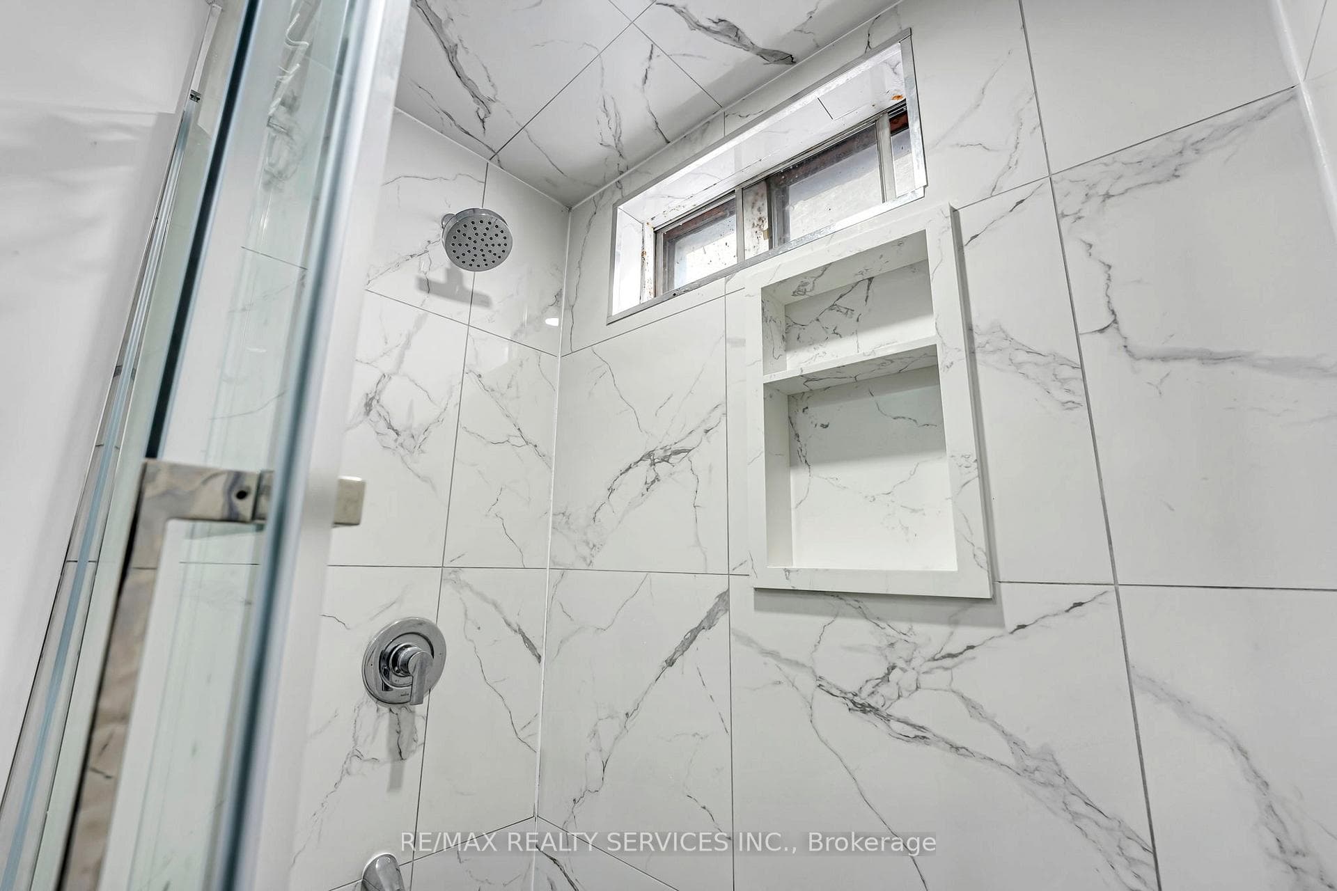 109 Millington Crescent photo 21