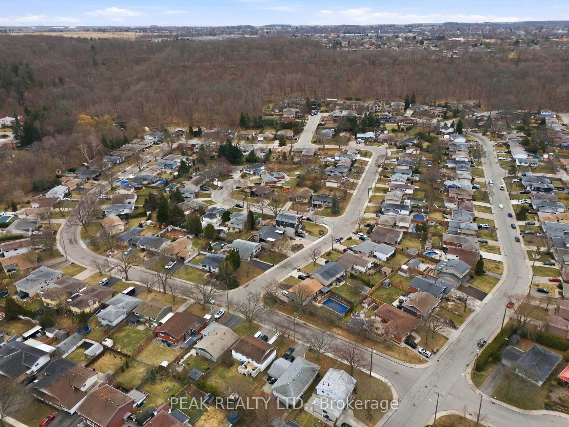 197 Hanover Place photo 4