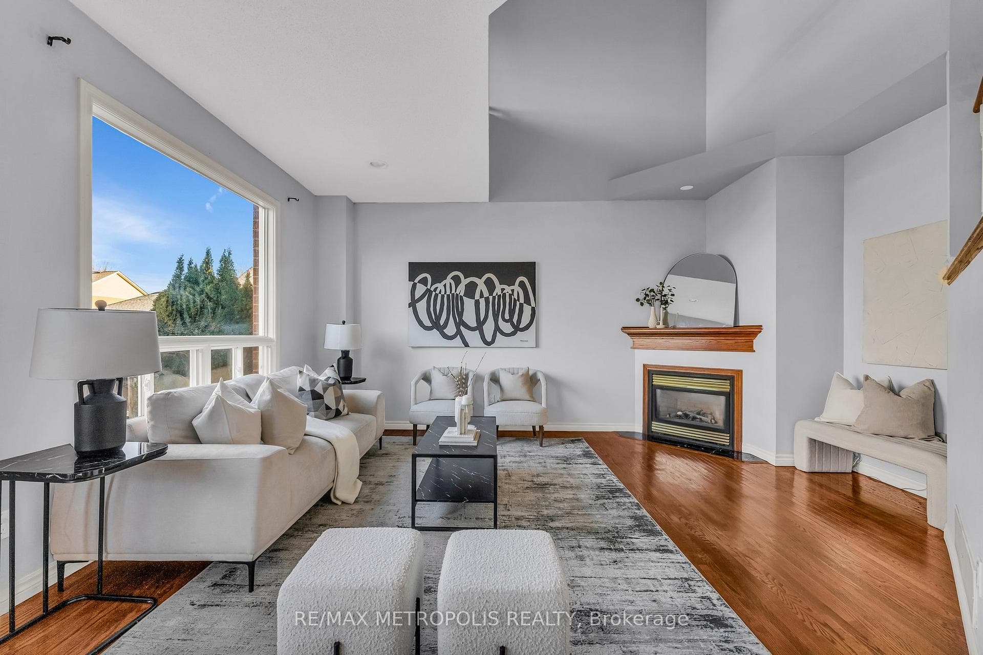 458 Meadow Street photo 9