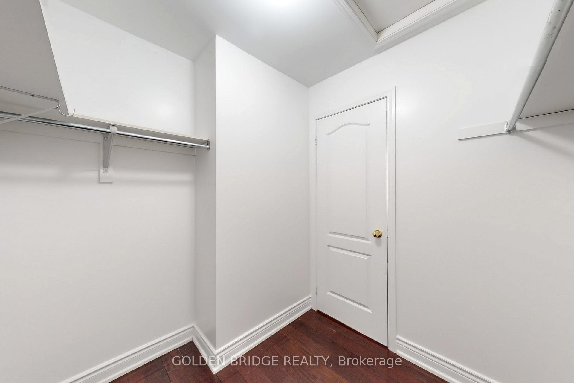 158 Worthington Avenue photo 18